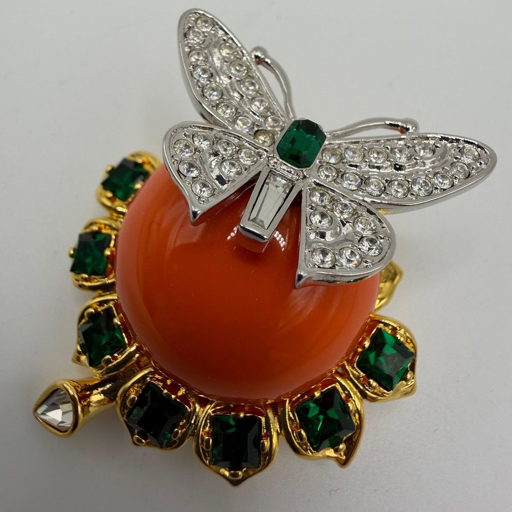 Lot 171: Kenneth Jay Lane Treasures of the Duchess Jeweled Butterfly KJL Brooch