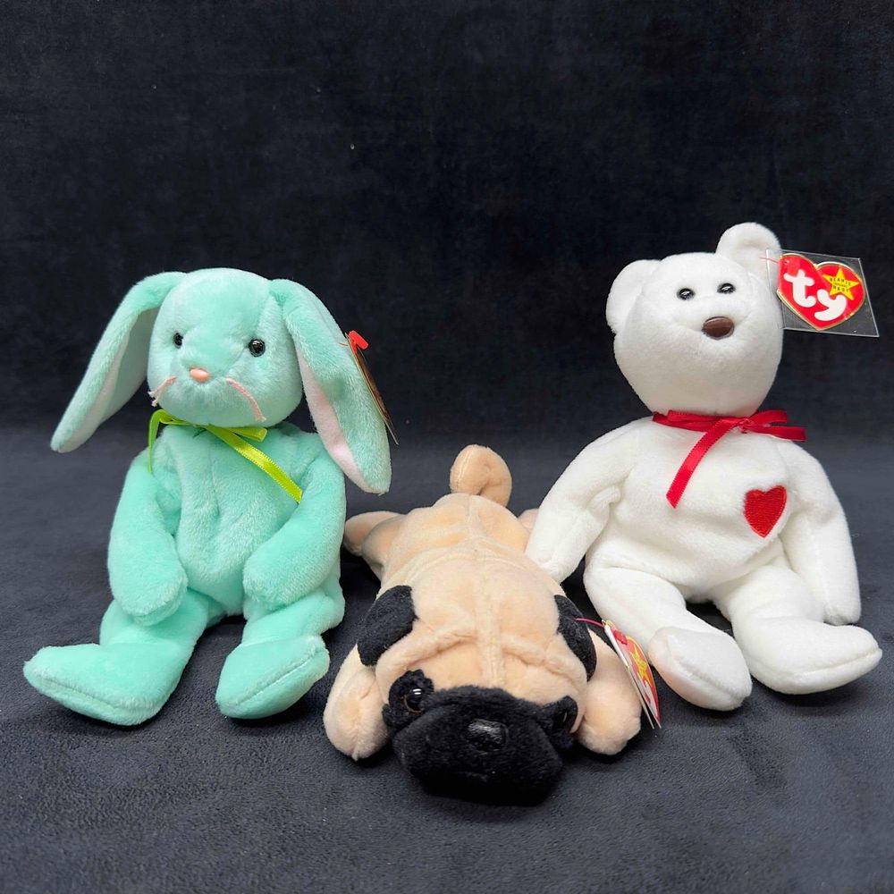 Lot 234: TY Beanie Baby Original Beanie Babies Collection Lot Set of Three 3 Pugsly Valentino Hippity