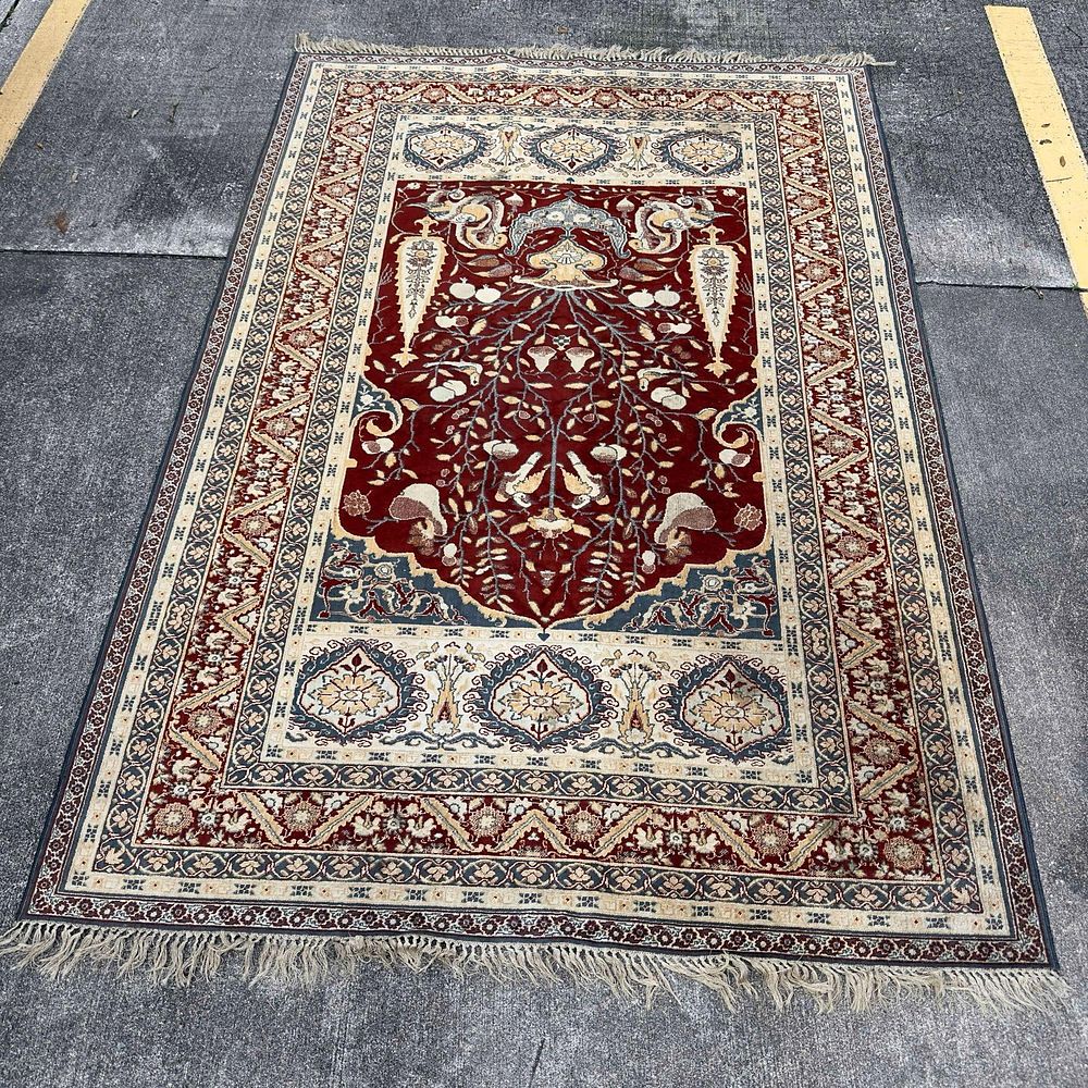 Lot 341: Vintage Hand Woven Traditional Floral Medallion Rug Handmade Wool Decor
