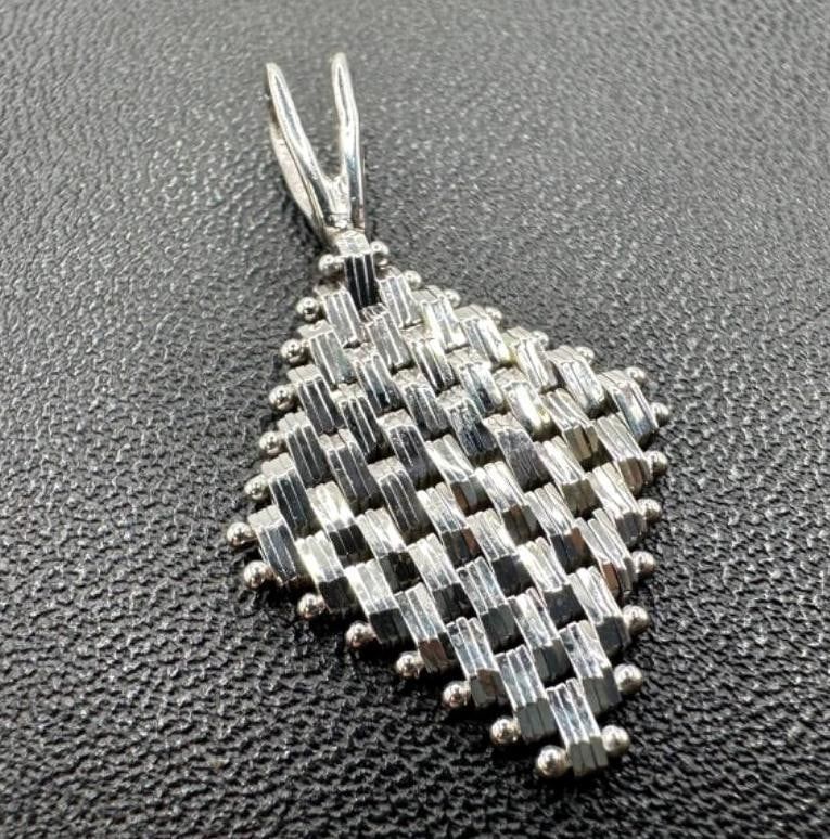 Lot 184: 14k White Gold Weave Link Diamond Shaped Pendant