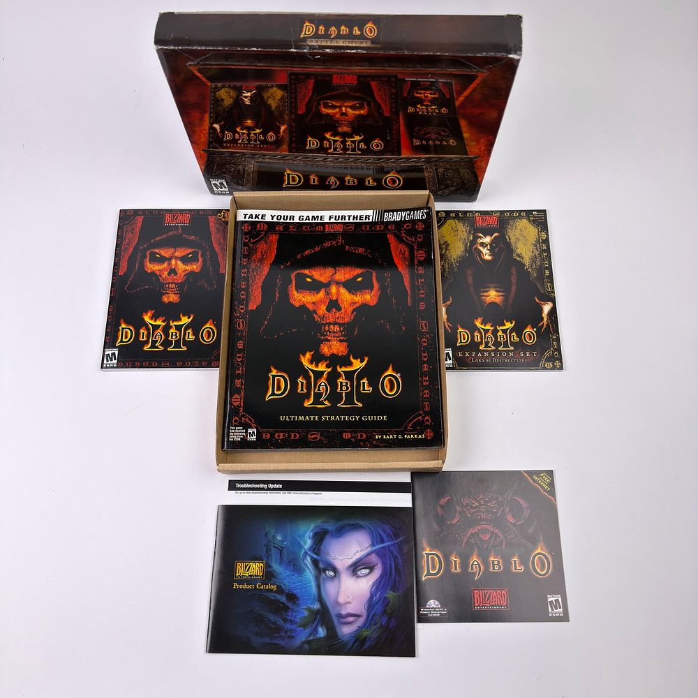 Lot 241: Diablo Battle Chest Blizzard PC Box Set Strategy Guide Manuals Inserts