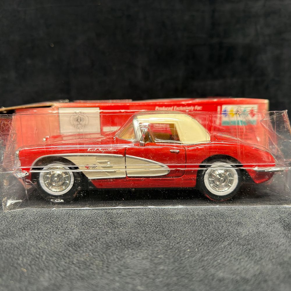 Lot 242: Snap-on Tools 1959 Corvette 1:25 Scale Die-Cast Collector Bank