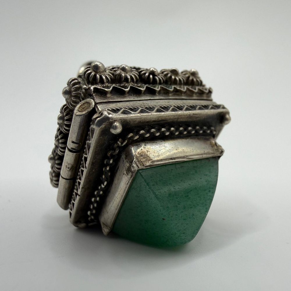 Lot 289: Poison Style Filigree Hinged Silver Charm ER90