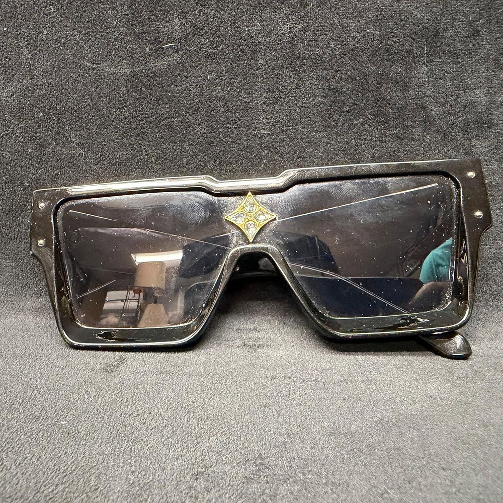 Lot 302: Designer Inspired Black Sunglasses LV Monogram Logo
