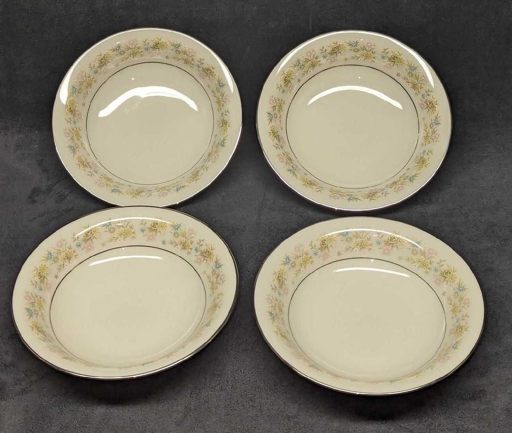Lot 465: 4 Retired Noritake Blossom Time Ivory China Bowls