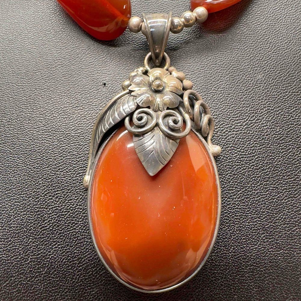 Lot 469: Merav Indonesia 925 Sterling Carnelian Gemstone Necklace and Pendant