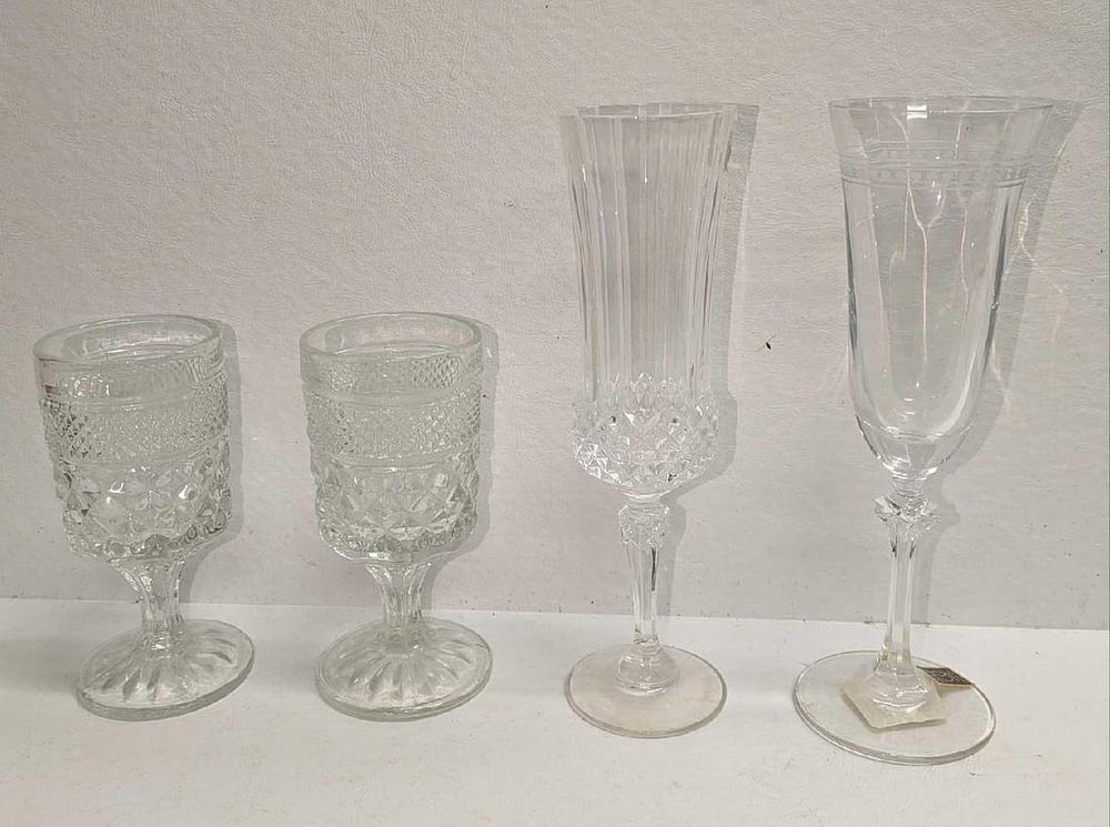 Lot 284: 4 Vintage Cordial And Flute Glasses