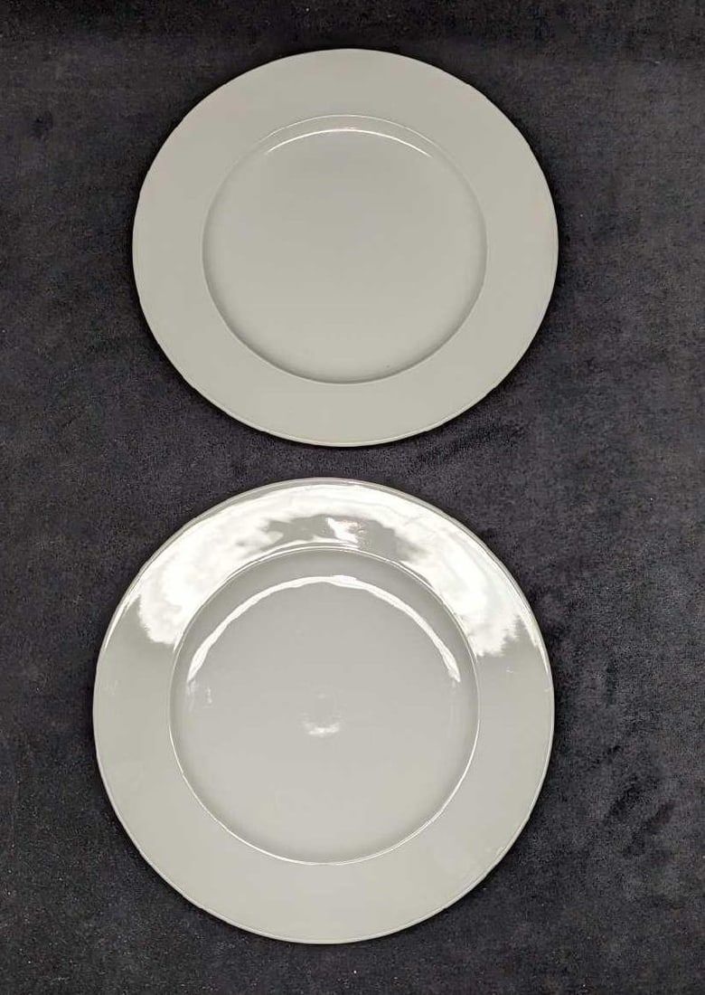 Lot 293: 2 Retired Rosenthal China Dinner Plates B
