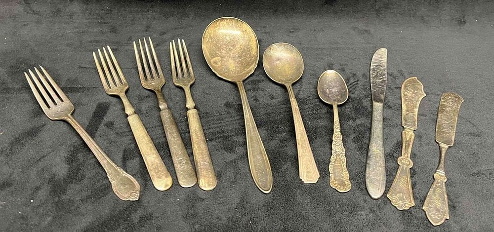 Lot 376: Silver Plated Bundle