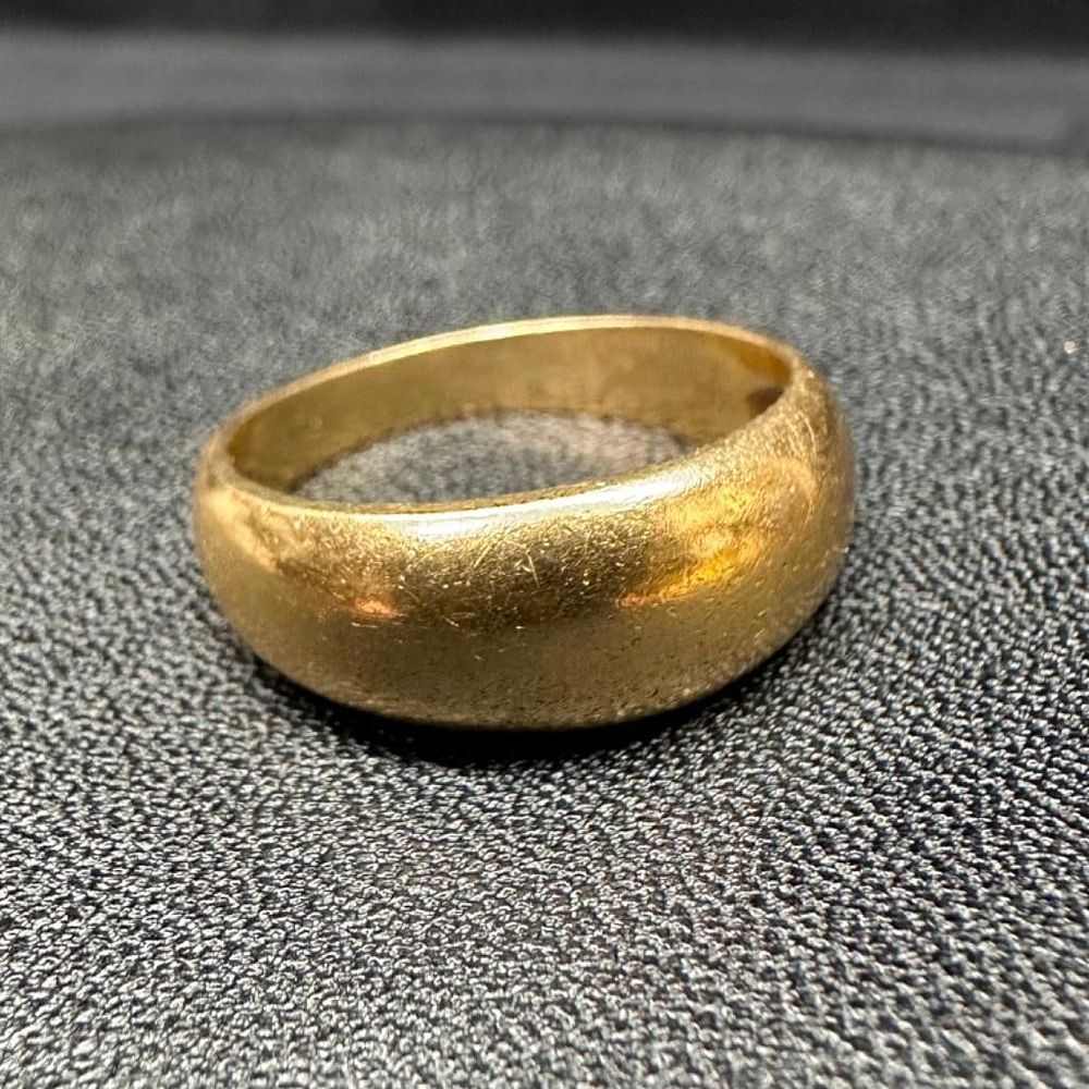Lot 491: 14k Gold Graduated Ring