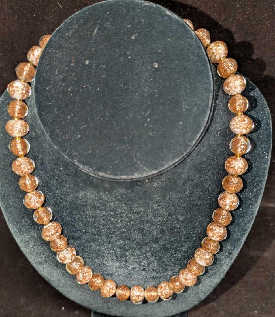 Lot 500: Vintage Italian Murano Art Gold Glass Bead Necklace LLLLL