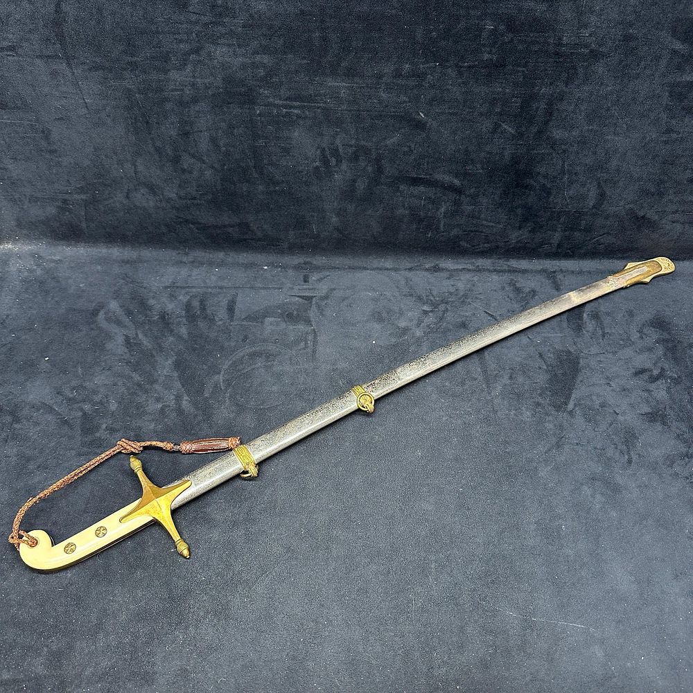 Lot 174: US Marines Vietnam Era USMC Officers Sword Scabbard