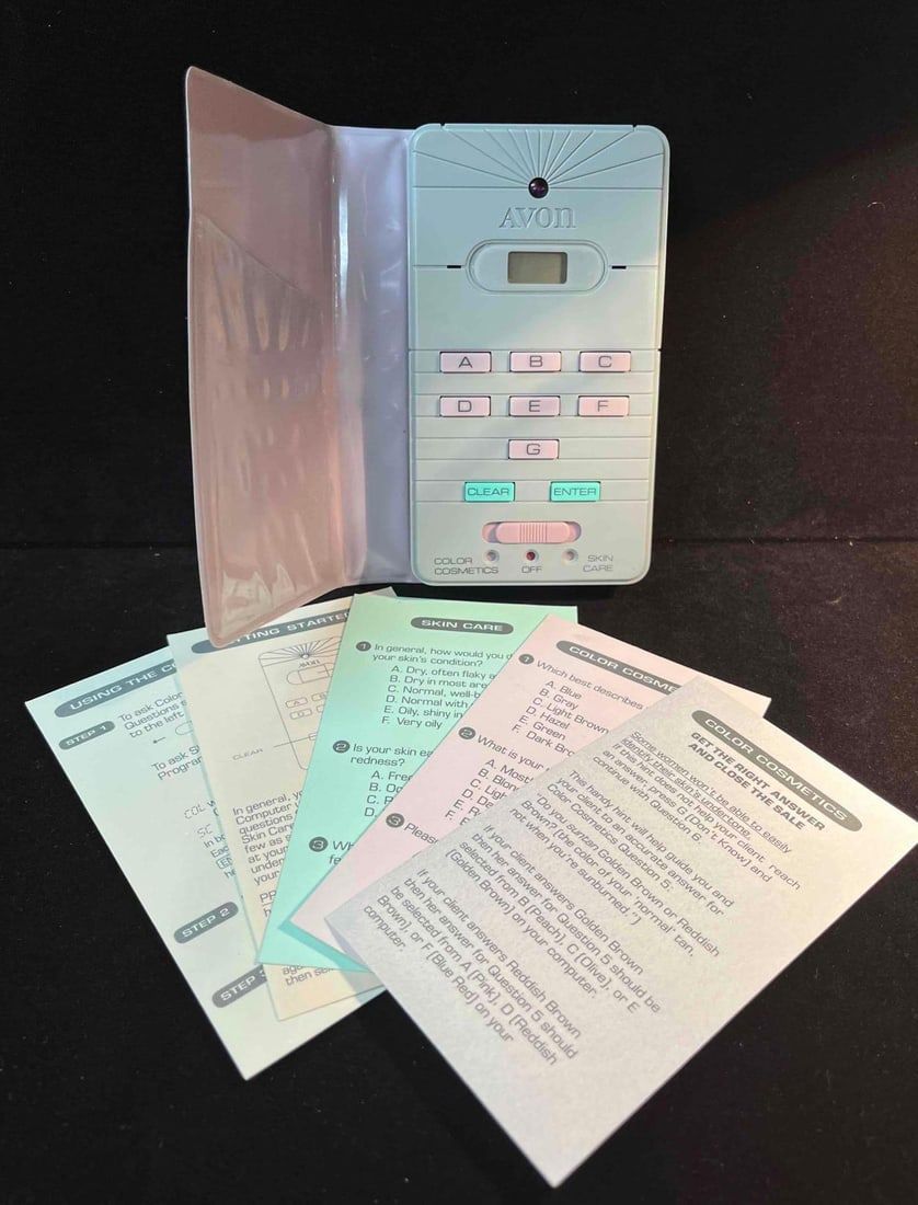 Lot 224: Vintage 1991 Avon Personalized Beauty Consultant