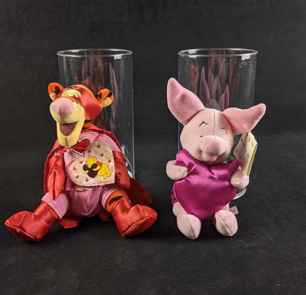 Lot 229: Valentines Super Love Tiger and Heart Piglet UK Edition