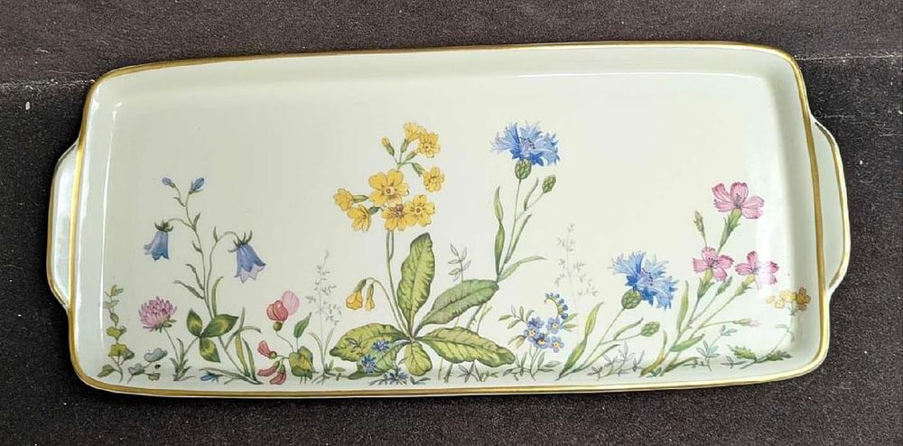Lot 388: Vintage K&A Krautheim Selb Bavaria Wiesengrund Serving Dish With Handles