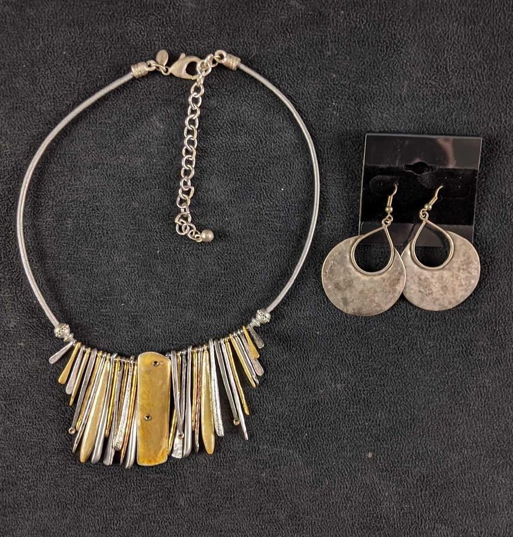 Lot 409: Chico's Necklace With Earrings