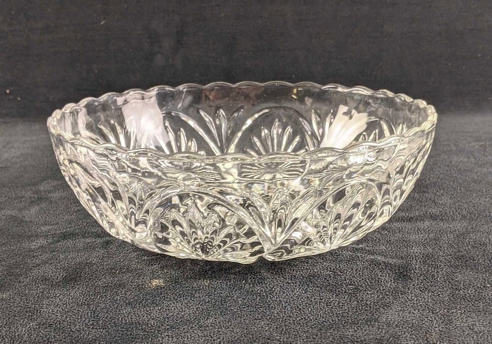 Lot 411: Glass Bowl Glass Cut Bowl