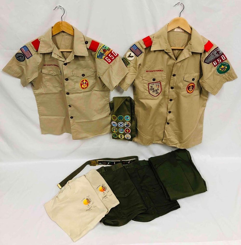 Lot 418: Vintage Boy Scouts Of America Memorabilia Bundle