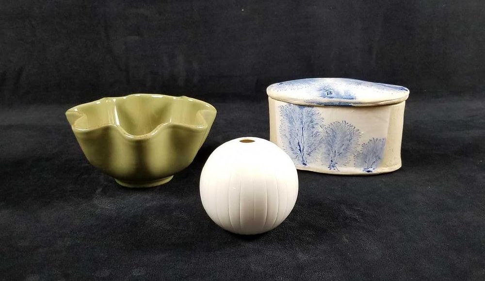 Lot 432: Eclectic Ceramics Lot of 3