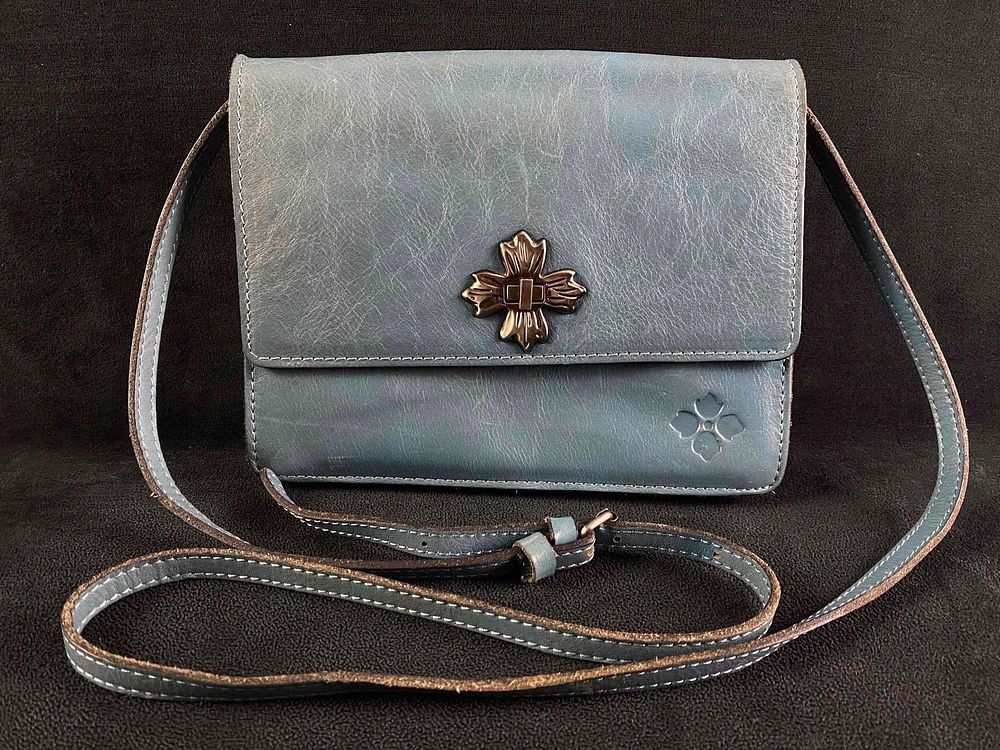 Lot 466: Patricia Nash Consilina Blue Leather Crossbody