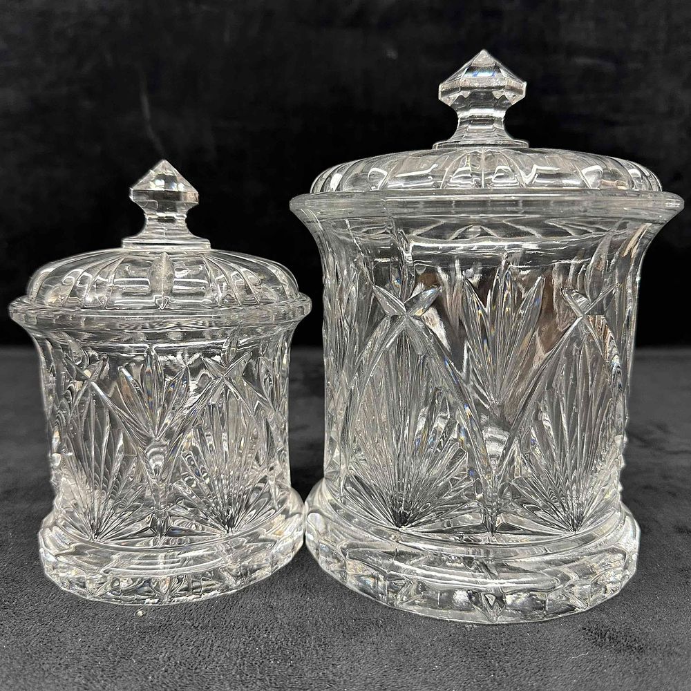 Lot 471: Lead Crystal Glass Lidded Canister Barrel Biscuit Candy Nut Storage Set