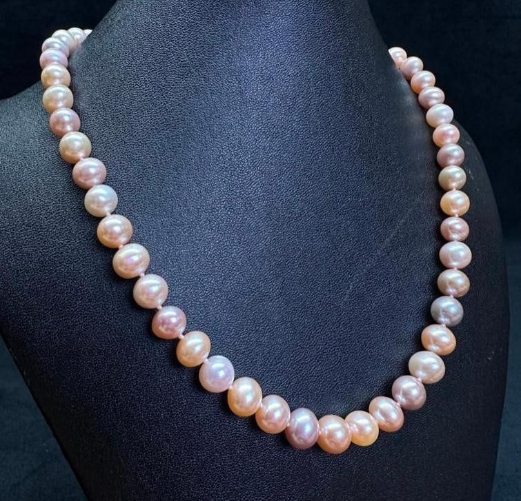 Lot 153: 18" Cultured Pearl Necklace Sterling Clasp