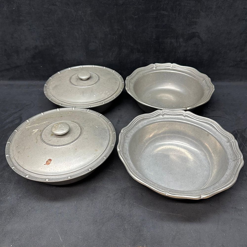 Lot 171: Pair of Wilton Armetale Pewter Covered Serving Bowls Dishes