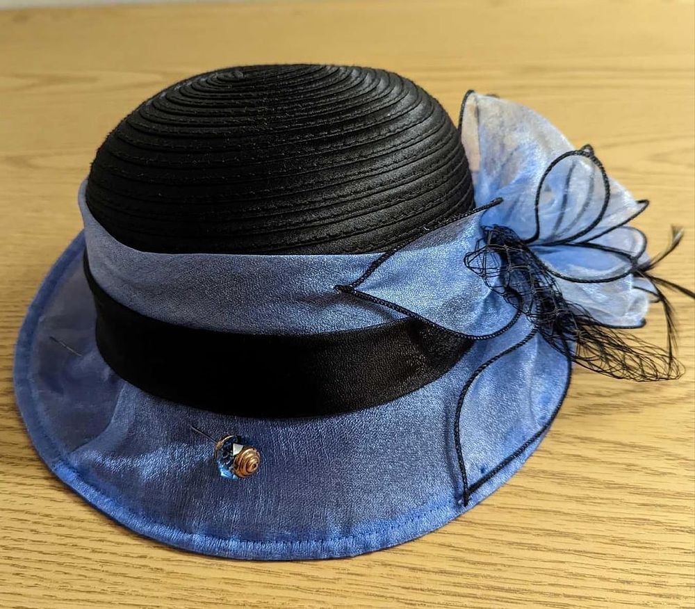 Lot 220: Janey & Rubbins Derby Cloche Hat