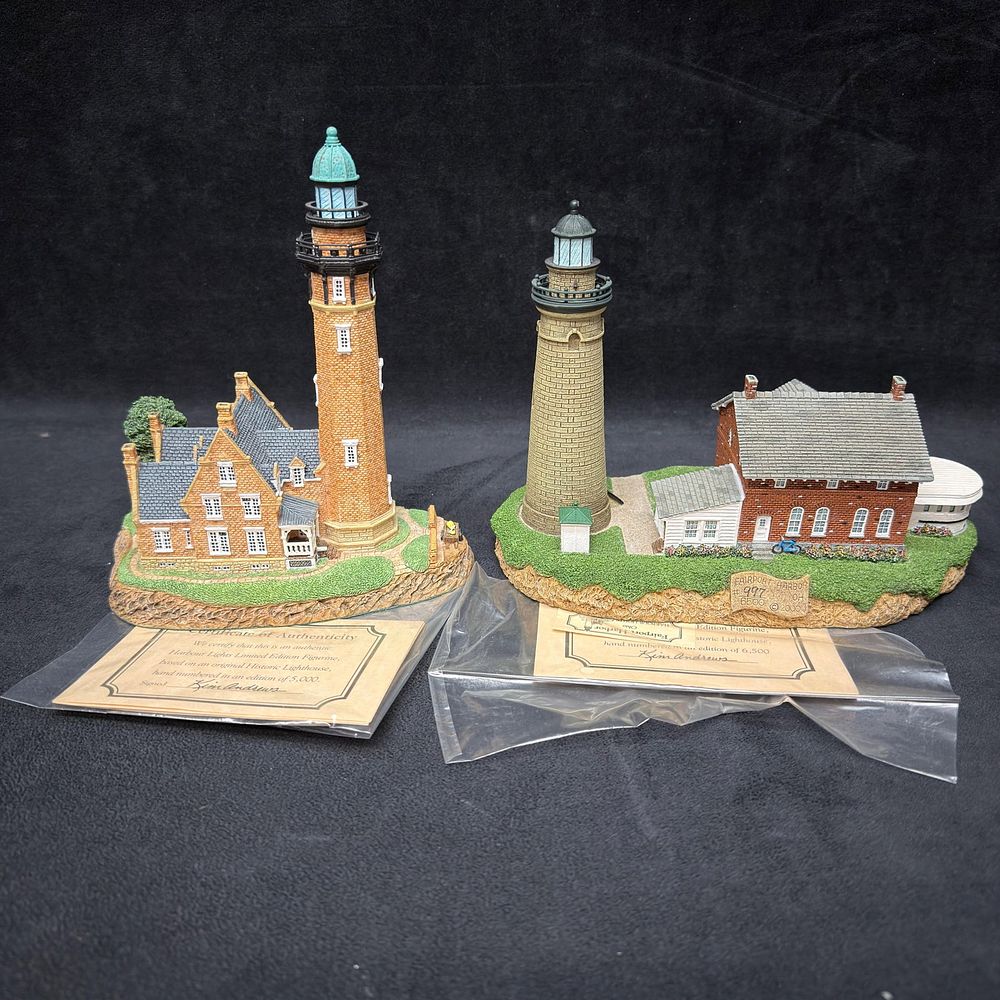 Lot 382: Harbour Lights Ohio Lighthouse Figurines Set Cleveland Fairport Harbor