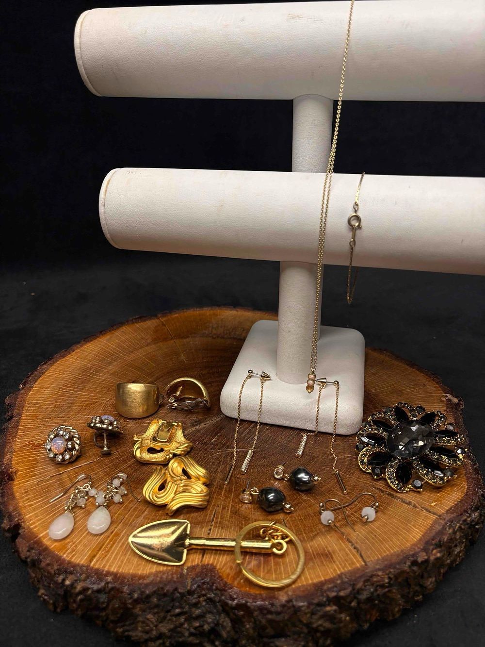 Lot 480: 12pc Golden and Noir Mixed Costume Jewelry Lot