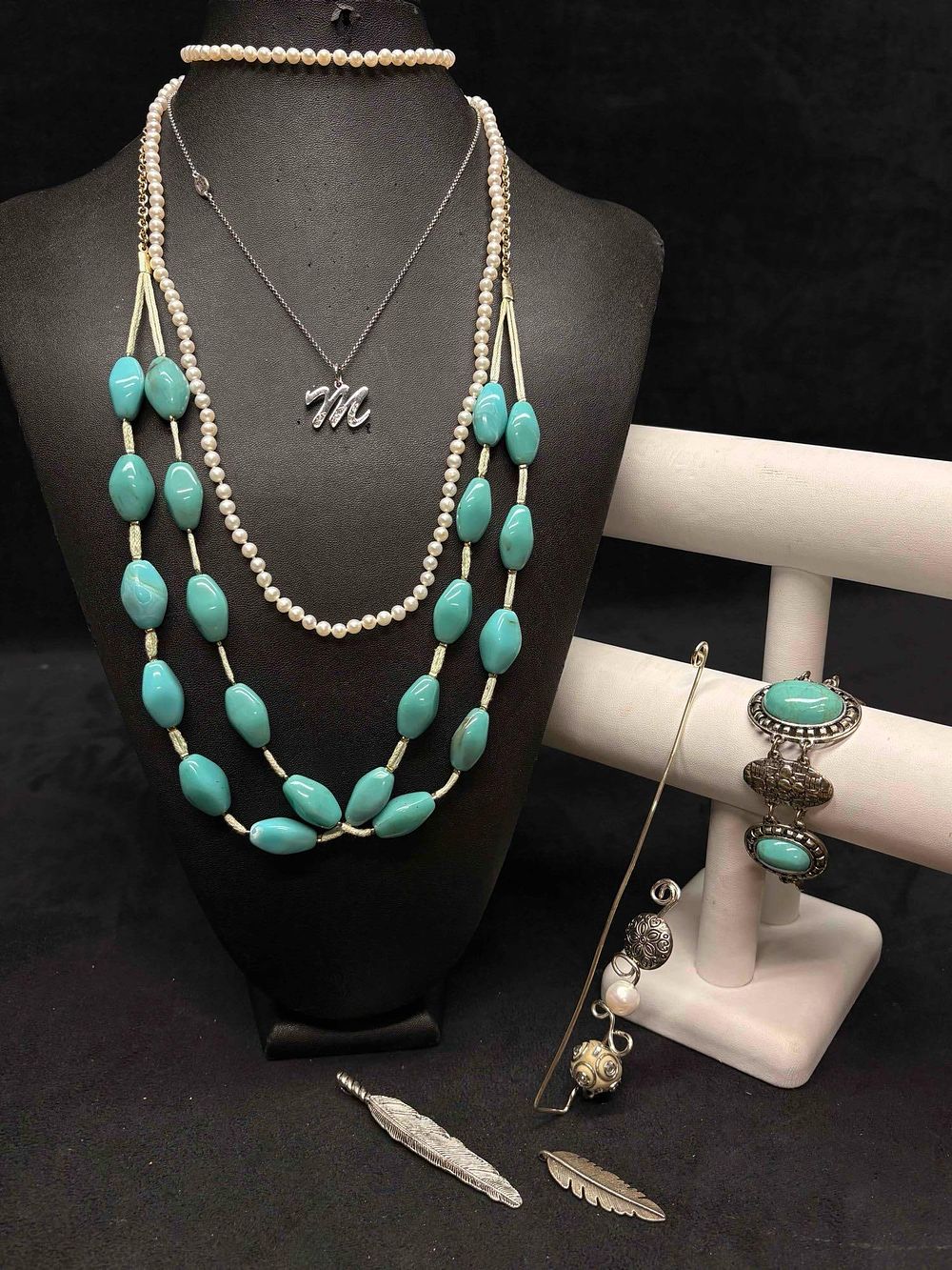 Lot 484: 7pc Coastal Boho Suite Mixed Costume Jewelry Lot