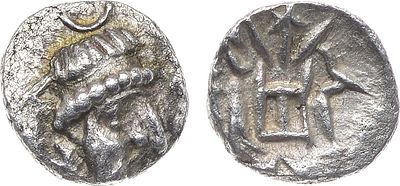 Персида. Персия. Царь Вадфрадад IV. Обол 90-120 гг. Серебро. 0,47г. VF/XF.