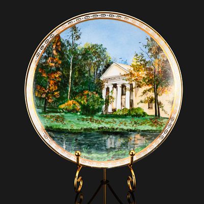 Настенная тарелка с изображением портика "Осень", художник Мтюр, фарфор, роспись, золочение 