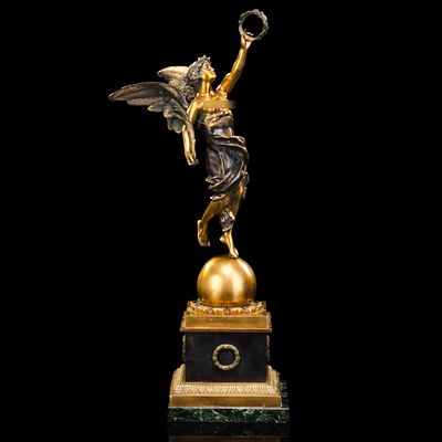 Скульптура "Ника с венком", бронза, камень, Западная Европа, 1950-1970 гг. Год: 1950-1970 