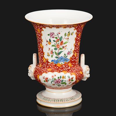 Ваза с маскаронами, расписанная в восточном стиле (в форме кратера), фарфор, роспись 