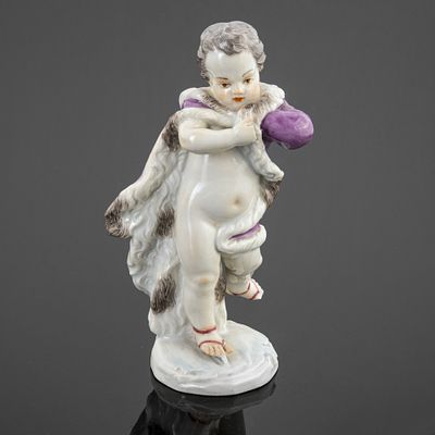 Статуэтка "Путти на коньках" (Аллегория зимы), из серии "Времена года", фарфор, роспись 