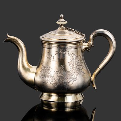 Чайник заварочный, украшенный изображением птицы в цветах, мастер - Щетинин Илья Фомич, серебро 