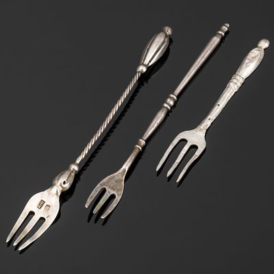 Набор из 3 вилок (в подборе), серебро 84 пробы, Российская империя, 1880-1890 гг. Страна: 