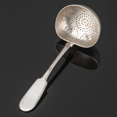 Ситечко для чая, мастер-монограммист "?А", пробирный мастер "Л.О", серебро 84 пробы, Российская 