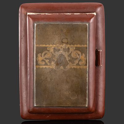 Блокнот настольный с серебряной накладкой, украшенной владельческой монограммой в 