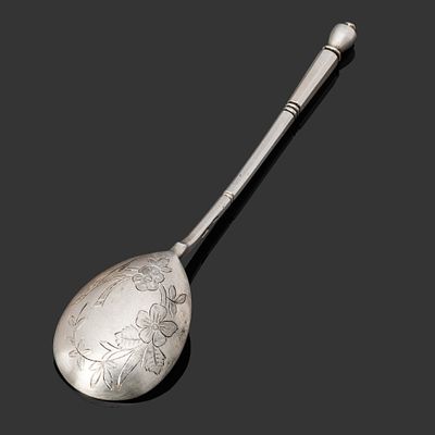 Ложка в стиле Модерн, серебро 84 пробы, резьба, Российская империя, 1899-1908 гг. Страна: 
