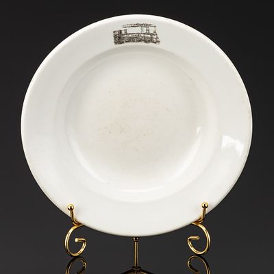 [Железные дороги] Тарелка суповая из буфета железнодорожной станции "Псков", фарфор, деколь 