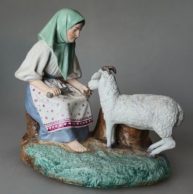 [1850-е] Бабка с овцой. 1850-е, В.12 см, фабричная марка завода Алексея Попова в массе 