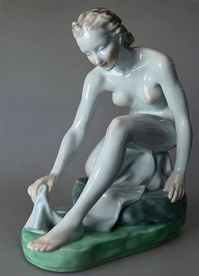 [1950-е] Купальщица. 1950е, В.24 см, Херенд [Herend], Венгрия, фабричное клеймо, без 