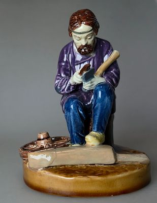 [1889, опубликовано] Папиросница. Мужик, затачивающий топор. Тверской завод М.С.Кузнецова 