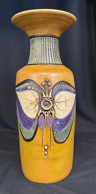 Schlyer, Michael, large butterfly jar, 2016 stoneware, signed Schlyer on bottom, fair condiiton 