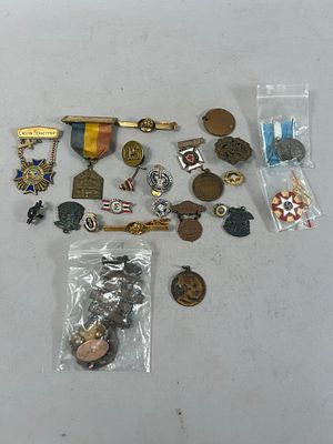 Collection of Military Items Condition: Good vintage condition. Please see photos or visit us