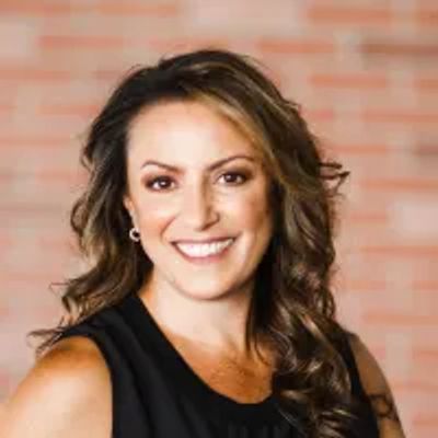 Dance Lesson . One hour Dance lesson with the one and only Mrs. Kelly Gemellaro! She is a former 