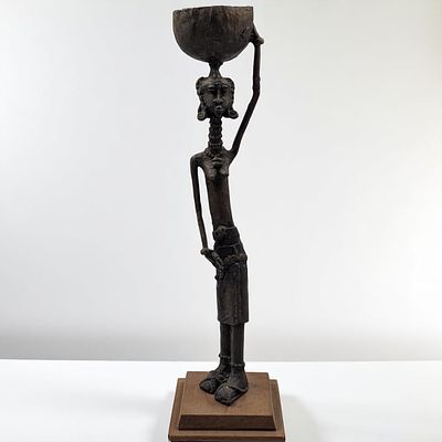 Unique African Dogon? Cast Bronze Sculpture Of A Woman With A Ringed Elongated Neck And Bowl On 