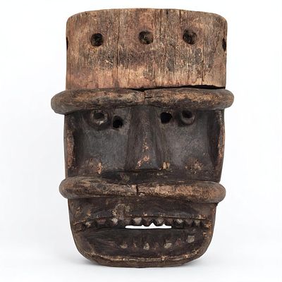 West African Wood Carved Guere Tribal Mask W/ Horns. West African Wood Carved Guere/We Tribal 
